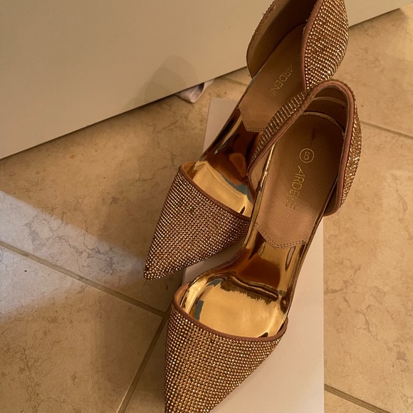 Peach/Rose gold Colour with silver grindstone - Picture 5 of 5